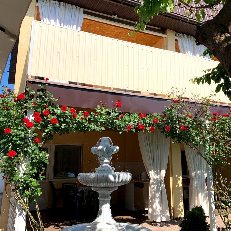 Guest House Santin Chernomorsk Exterior photo