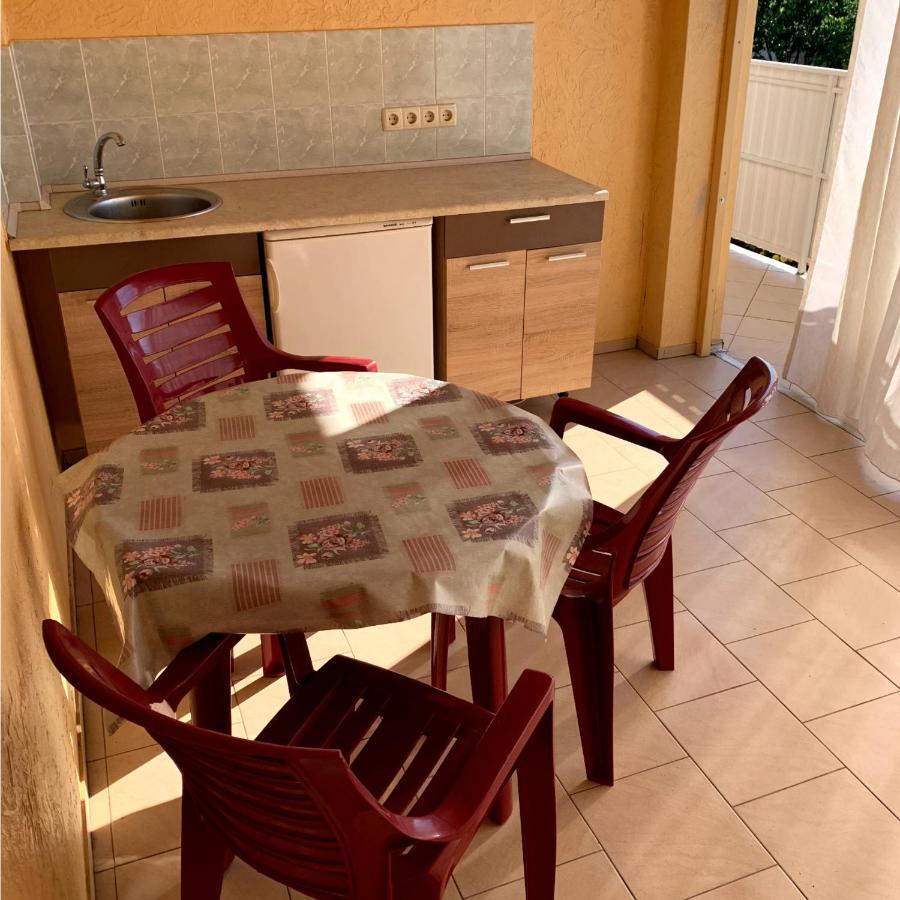 Guest House Santin Chernomorsk Exterior photo